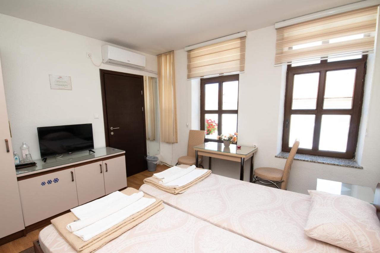 Stone Bridge Apartments Битола Экстерьер фото
